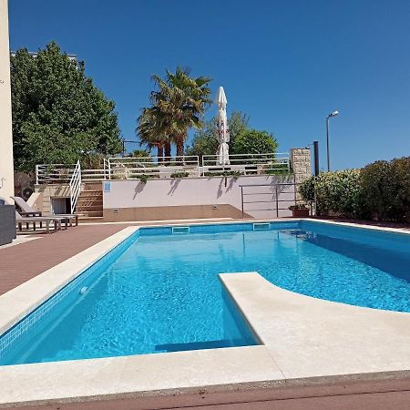 Sky - Beautiful Rooftop Apartment With Shared Pool Split Exteriör bild