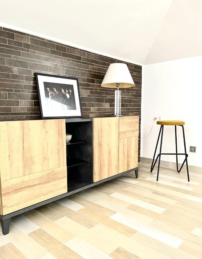 Sky - Beautiful Rooftop Apartment With Shared Pool Split Exteriör bild