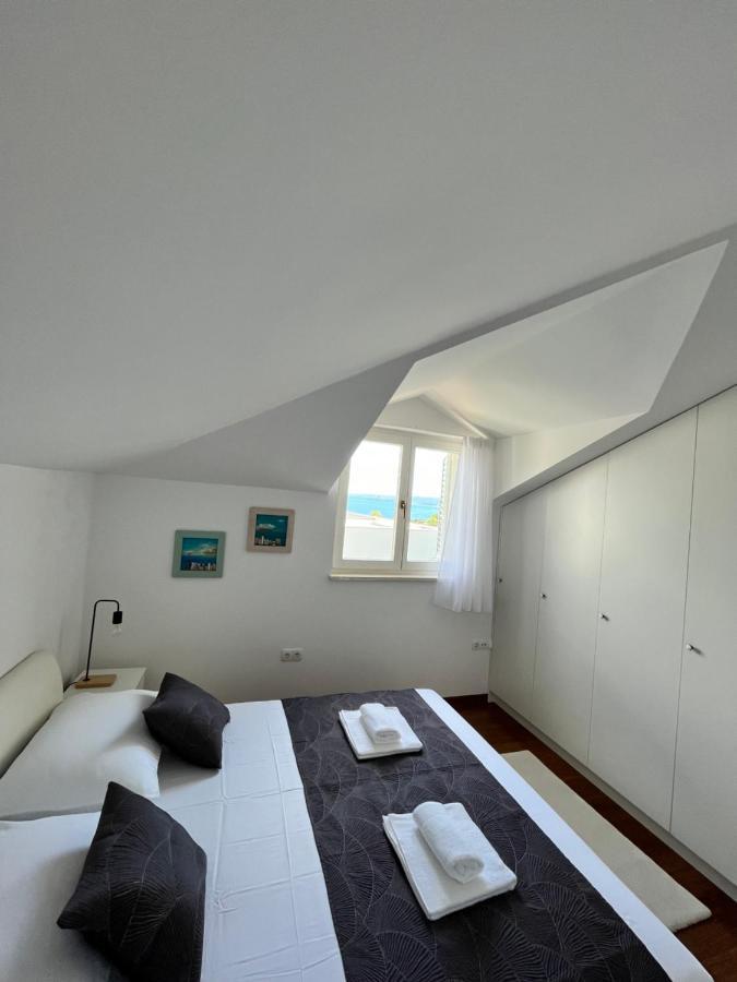 Sky - Beautiful Rooftop Apartment With Shared Pool Split Exteriör bild