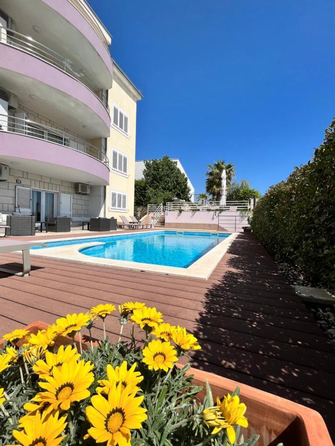 Sky - Beautiful Rooftop Apartment With Shared Pool Split Exteriör bild