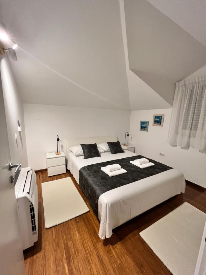 Sky - Beautiful Rooftop Apartment With Shared Pool Split Exteriör bild